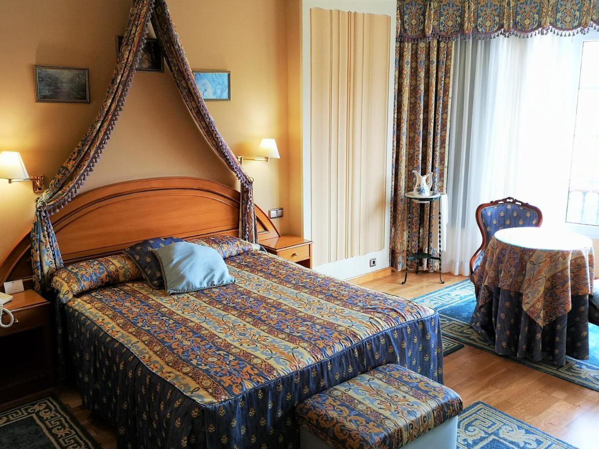 Hotel Y Casona El Carmen Perlora Ngoại thất bức ảnh