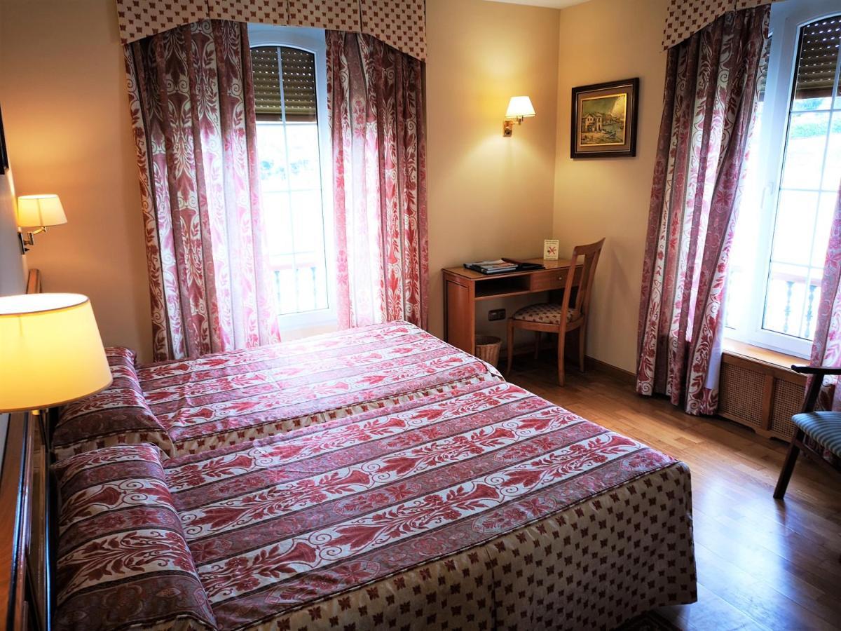 Hotel Y Casona El Carmen Perlora Ngoại thất bức ảnh