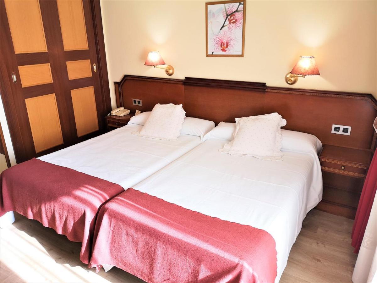 Hotel Y Casona El Carmen Perlora Ngoại thất bức ảnh