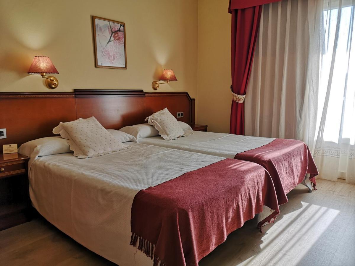 Hotel Y Casona El Carmen Perlora Ngoại thất bức ảnh