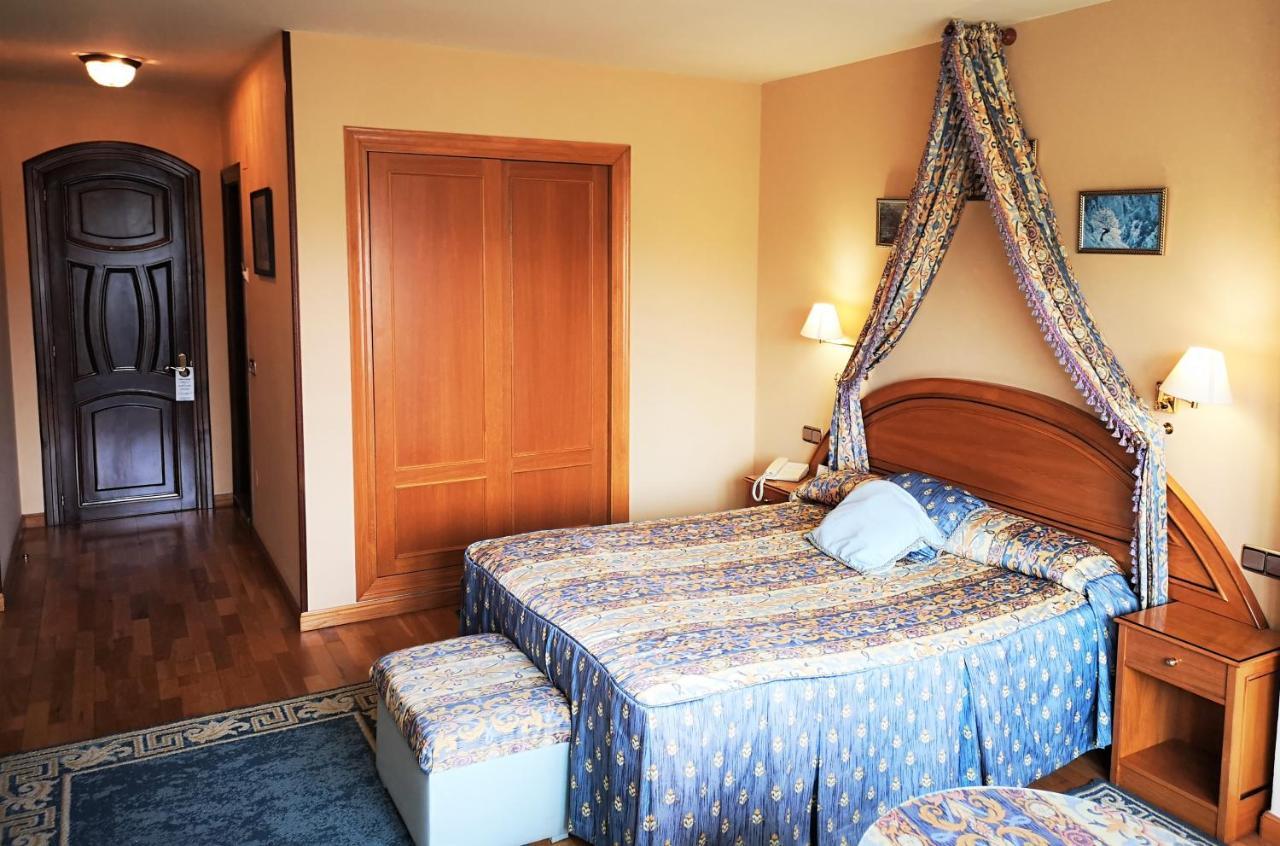Hotel Y Casona El Carmen Perlora Ngoại thất bức ảnh