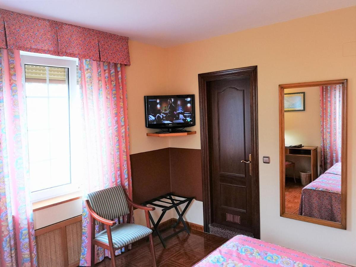 Hotel Y Casona El Carmen Perlora Ngoại thất bức ảnh