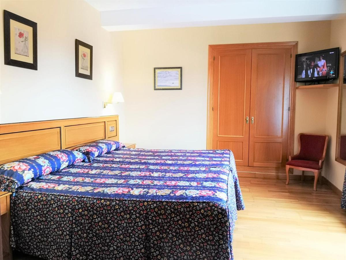 Hotel Y Casona El Carmen Perlora Ngoại thất bức ảnh